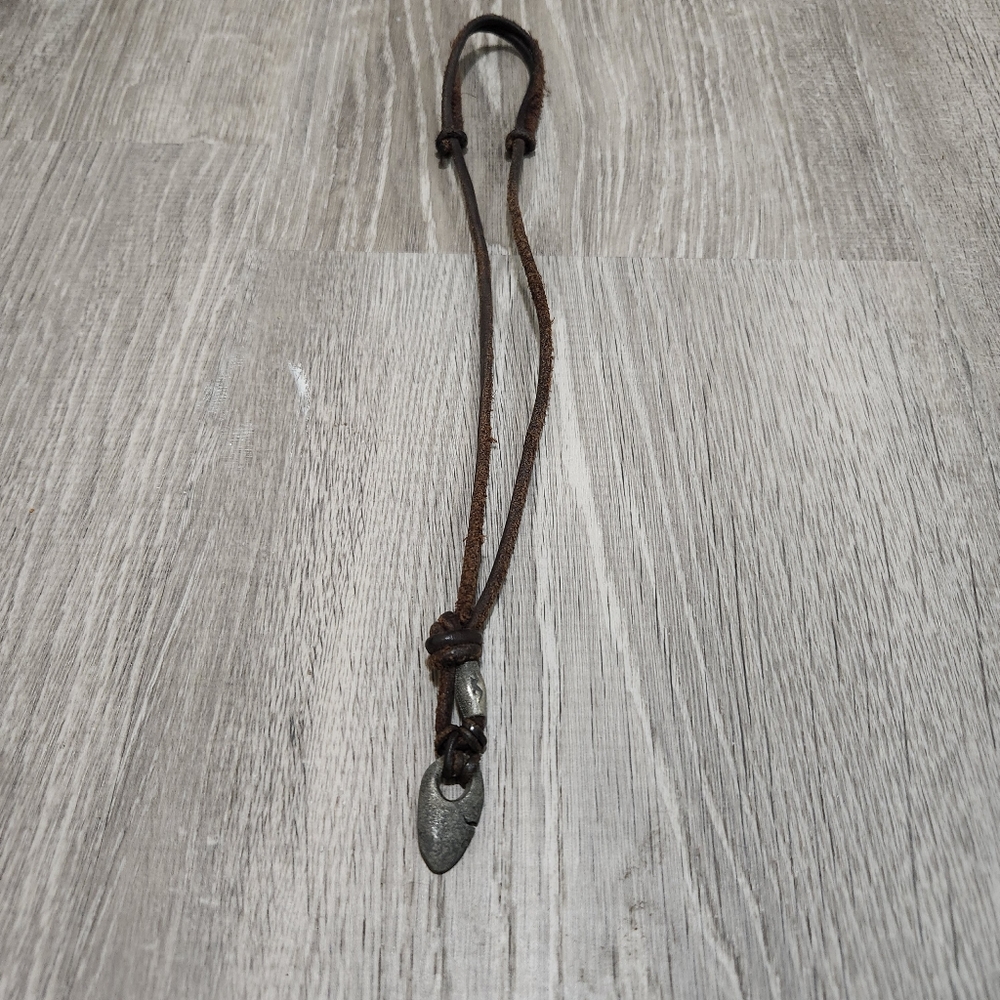 Hollister necklace